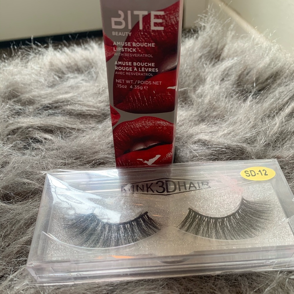 Makeup - Picture 2 of 3